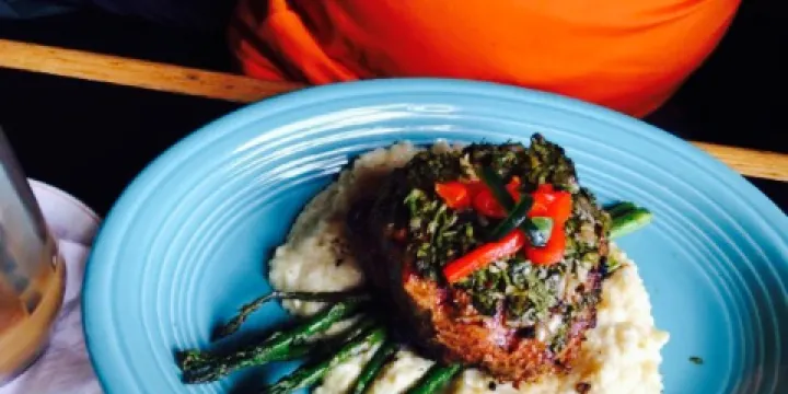 Millonzi's Bar and Grille