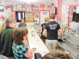 Chet & Pat's Ice Cream Parlor