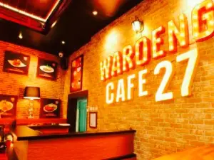 Waroeng Cafe 27