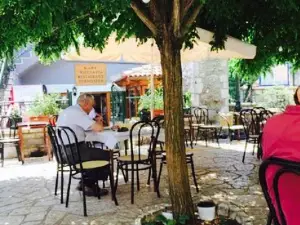 H Stemnitsa Taverna