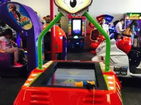 Chuck E. Cheese