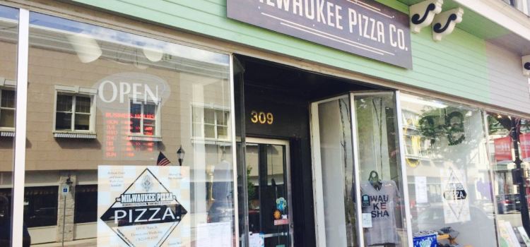 EB's Milwaukee Pizza Company