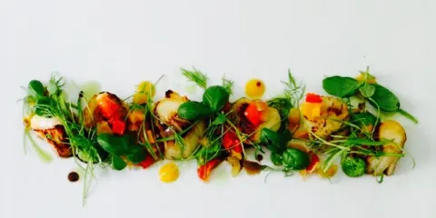 Henlys Bar & Restaurant