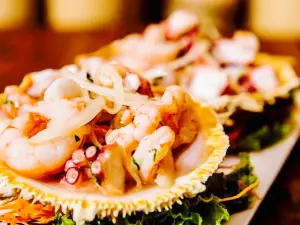 Okami Cevicheria e Sushi
