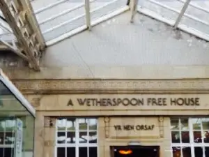 Yr Hen Orsaf - JD Wetherspoon