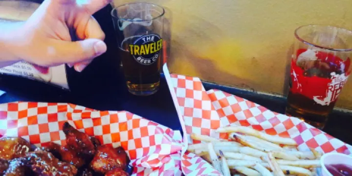 Fans Sports Bar and Grill