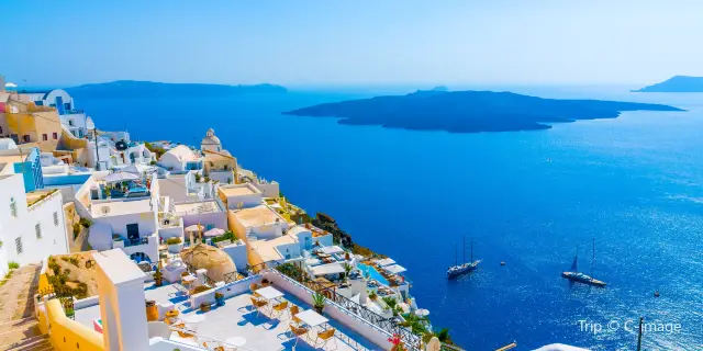 The Ultimate Santorini Itinerary: A First Time Visitor's Guide + The 11  Best Things To Do In Santorini, Greece - Landry Has Landed