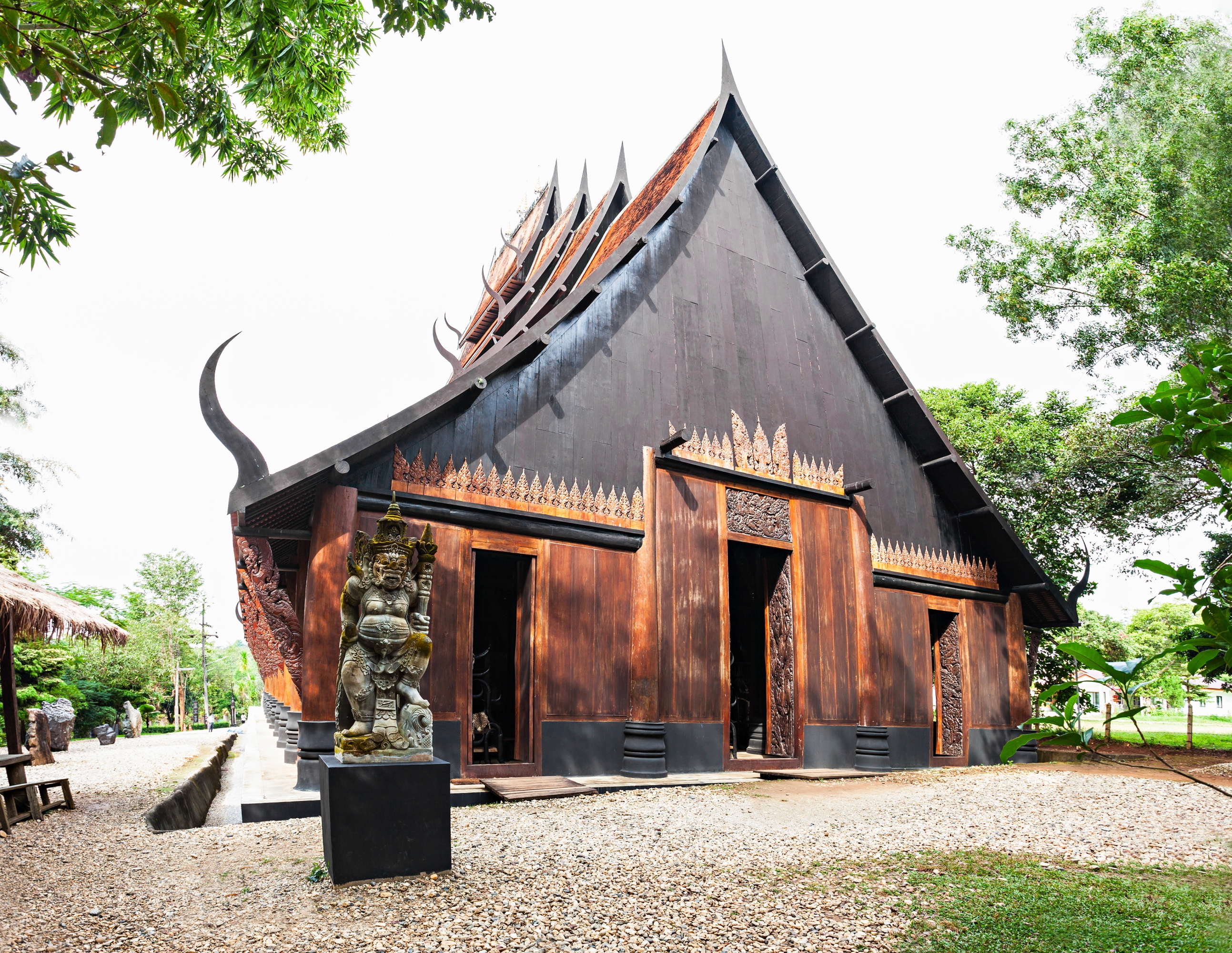 Hotel dekat Baan Dam