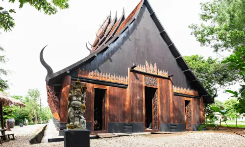 Baan Dam Museum