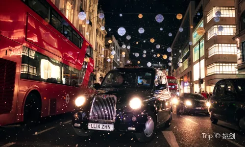 Oxford St
