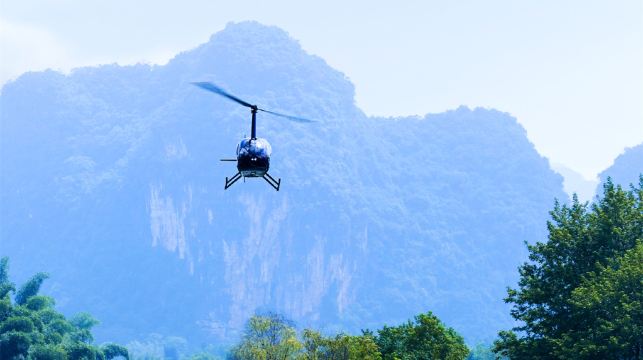 廣西桂林陽朔直升機飛行體驗-體驗飛/豪華飛/尊享飛【俯瞰十里畫廊/遇龍河/福利古鎮/灕江風景名勝區】
