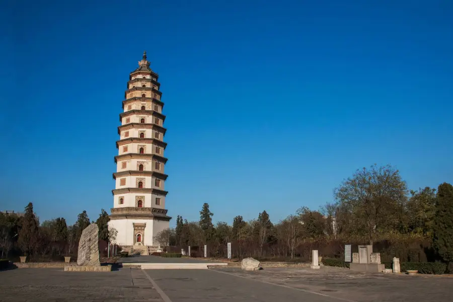 Башня храма Кайюань