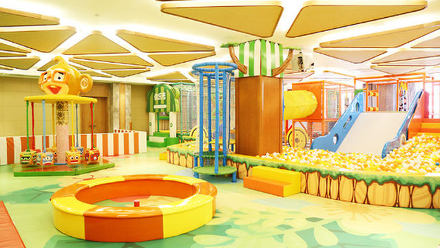 Baishishan Hot Spring Tourist Resort