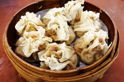 Bei Jing Dou Yi Chu Shao Mai Guan (Qian Men)