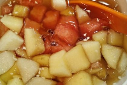 暮絲紅湯絲娃娃