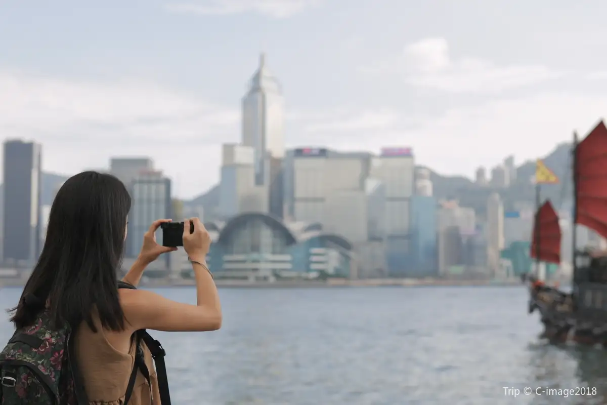 Best Victoria Harbour Viewpoints for Perfect Photos & Night Views