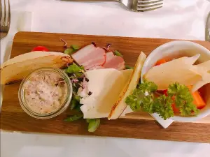 Ruben Restaurant