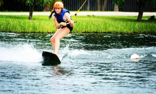 Surfing in Pattaya