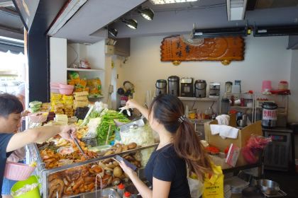 Lantern soy sauce braised food