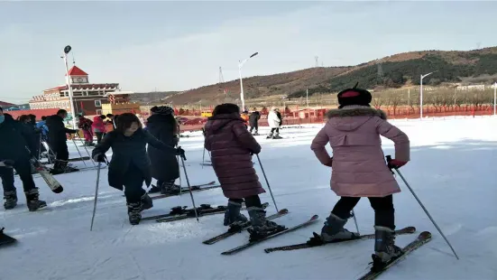 Baiqingzhai Ski Resort