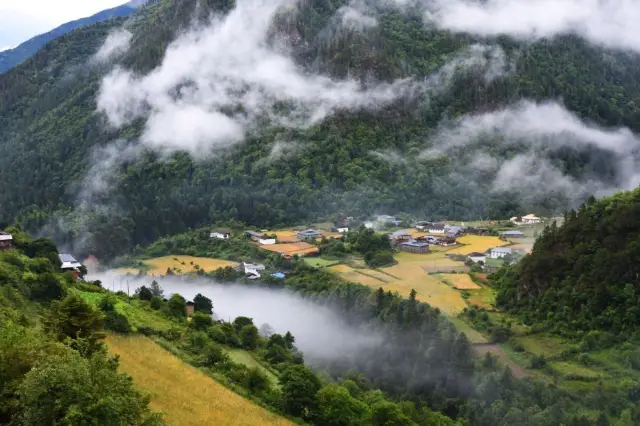 Sea of Clouds in Deqin