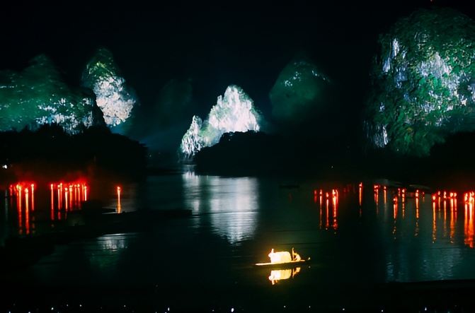 廣西桂林陽朔《印象劉三姐》山水實景演出