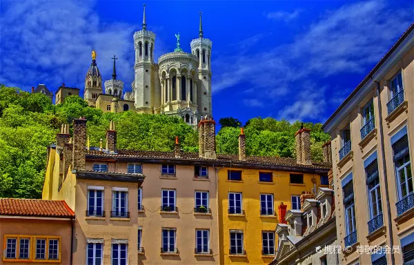 Flights from Paris to Lyon