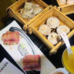 THE ONE 여행 사진