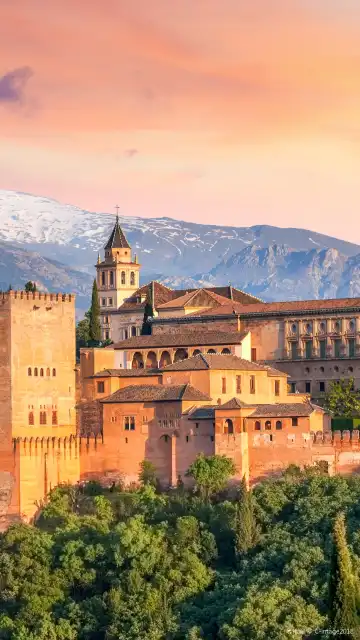 Hoteles cerca de Alhambra