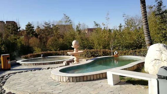 Zhaopinghusenlin Hot Spring