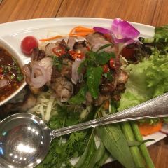 Chom Cafe and Restaurant User Photo
