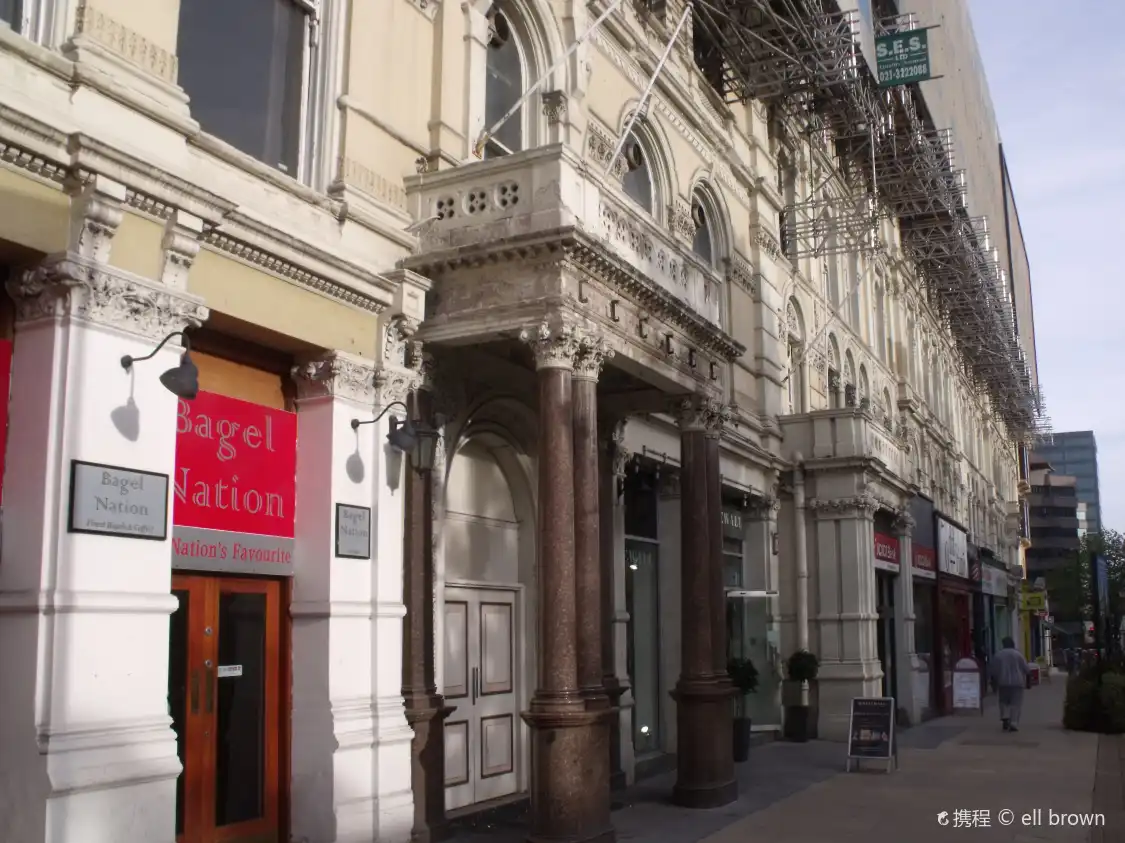 Hotels near White Spring Well & Temple