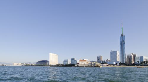 Momochi Seaside Park