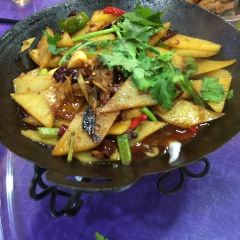 紫云阁烧烤(吉昌镇人民代表大会东北) User Photo