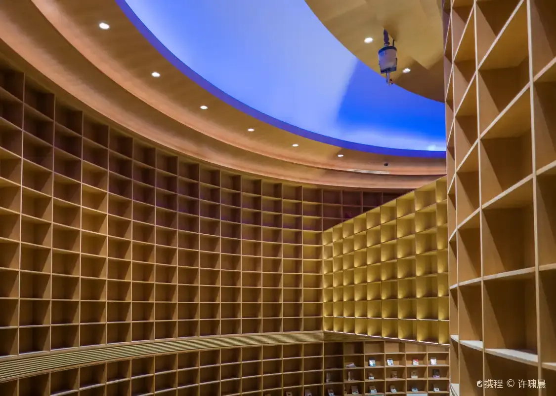 鄰近明珠美術館的酒店