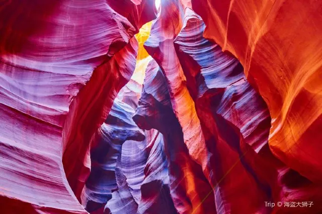 Everything You Need to Tour the Antelope Canyon