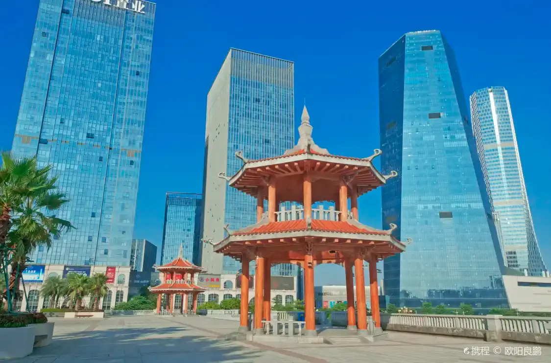 신청시민광장 주변 호텔