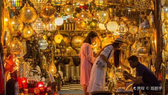 Marrakech Djemaa el-Fna + Koutoubia Mosque + Satian Tombs + Bahia Palace Half-Day Tour