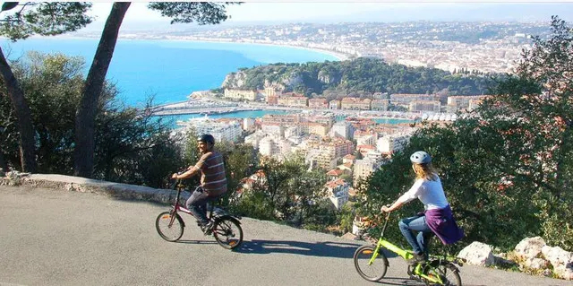 Going Into The Sea by Day, Romantic France Can Also Give You A Shot of Adrenaline