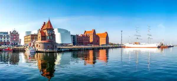 Hotels near Old Town