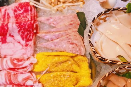 小龙坎火锅(菏泽香格里拉店)