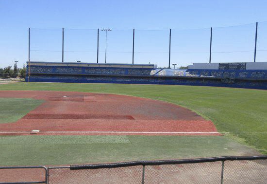 are dogs allowed at chino hills field of dreams