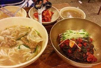 명동교자 본점 여행 사진