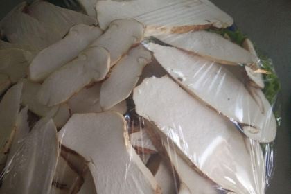 鲁朗何大妈特色石锅