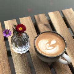 Deqiuhuayuanjiudian-mantuo Coffee Shop User Photo