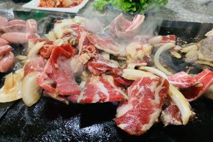 长白山火山石烤肉