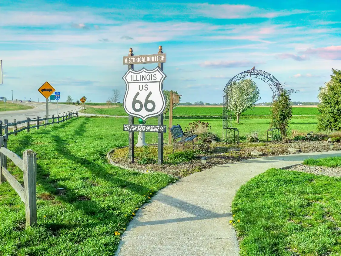 Hotels near Route 66