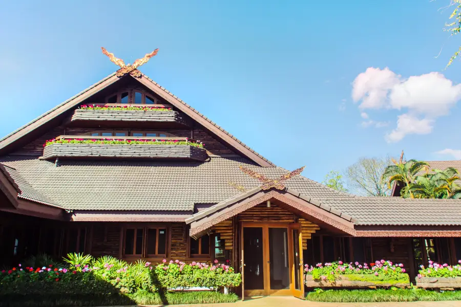 Doi Tung Palace, Mae Fa Luang