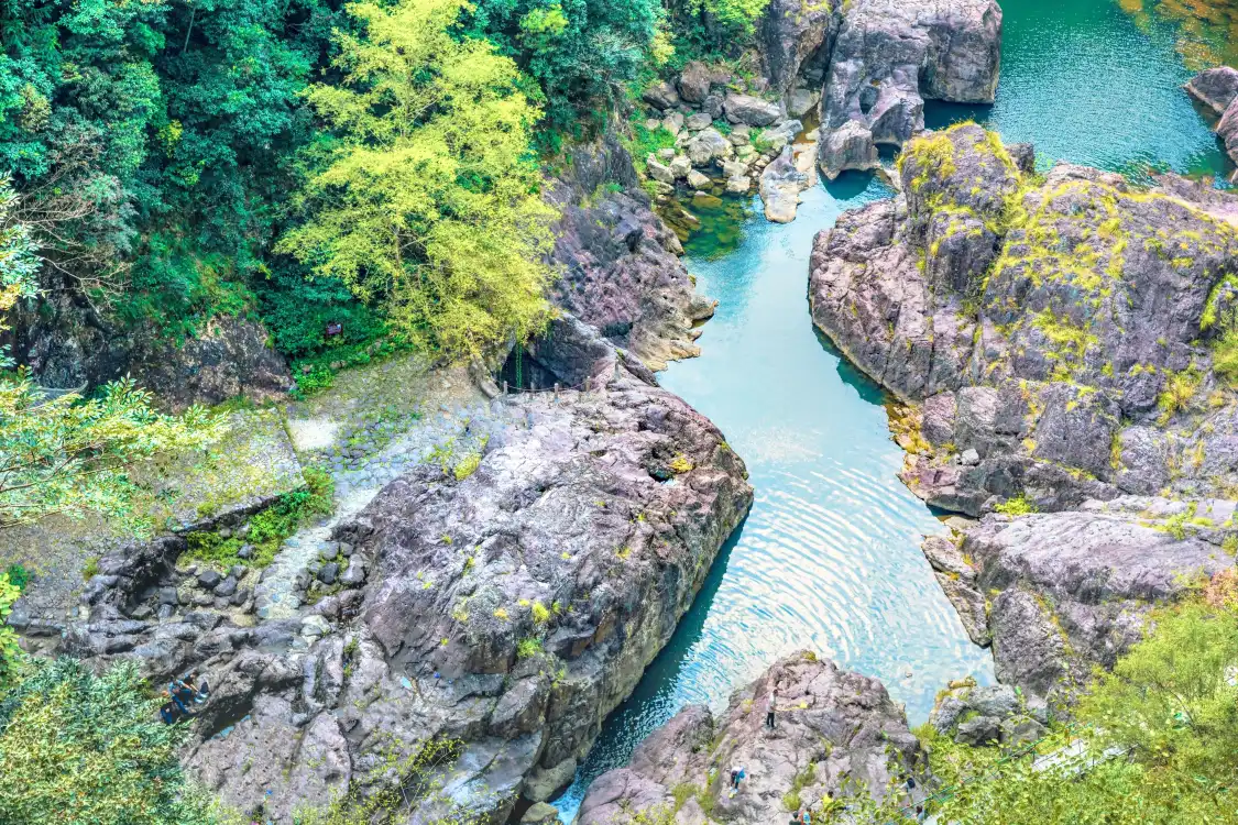 Hotels near Wulongxia Scenic Area
