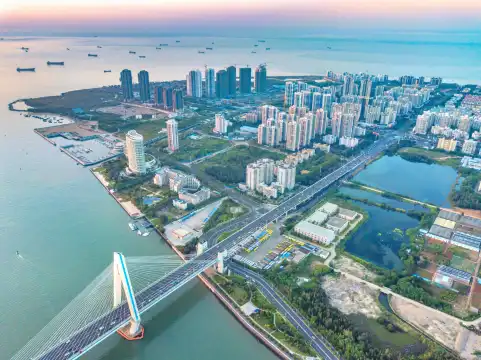 鄰近海口錦都海甸島的酒店